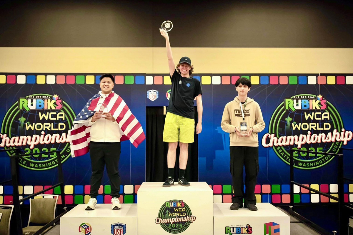 Cube mis en vente lors de ses débuts à l'international